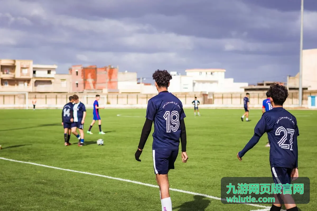 九游网页版官网游戏分类浏览与详情页示意